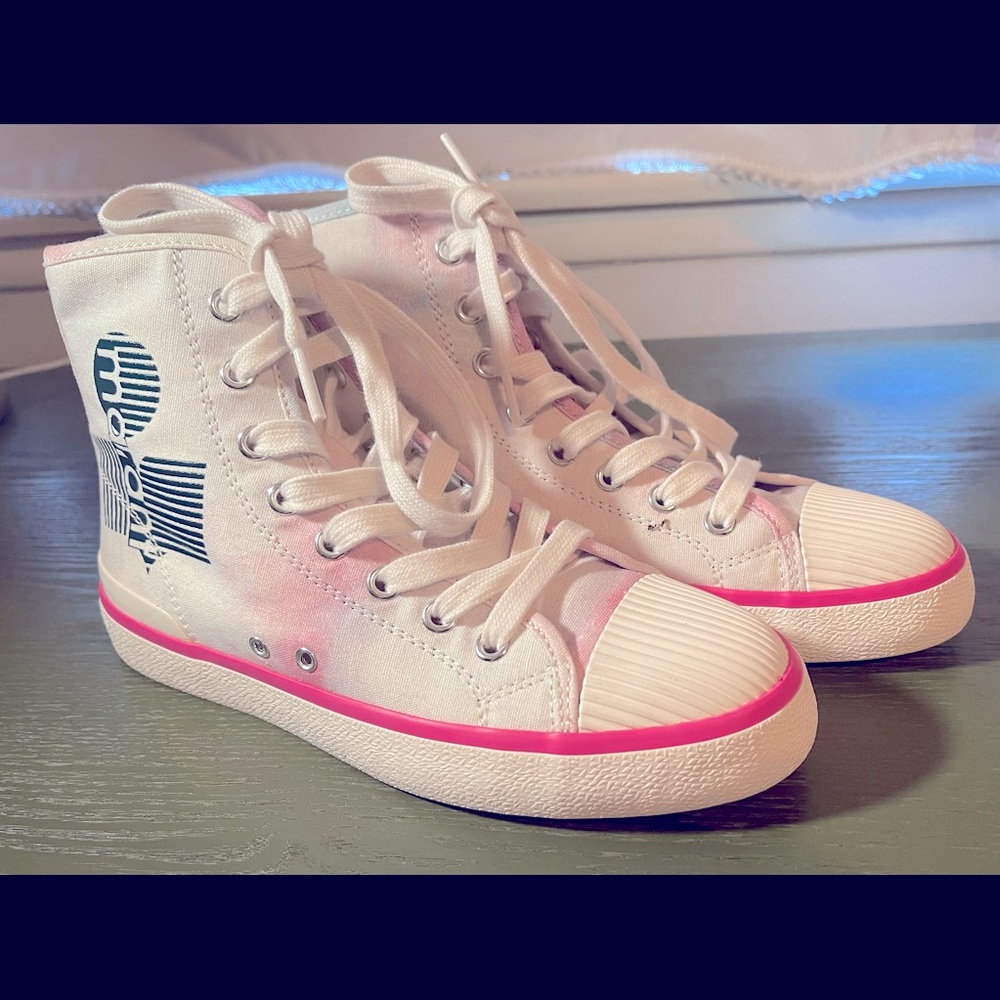Isabel Marant converse like sneakers. Worn once.